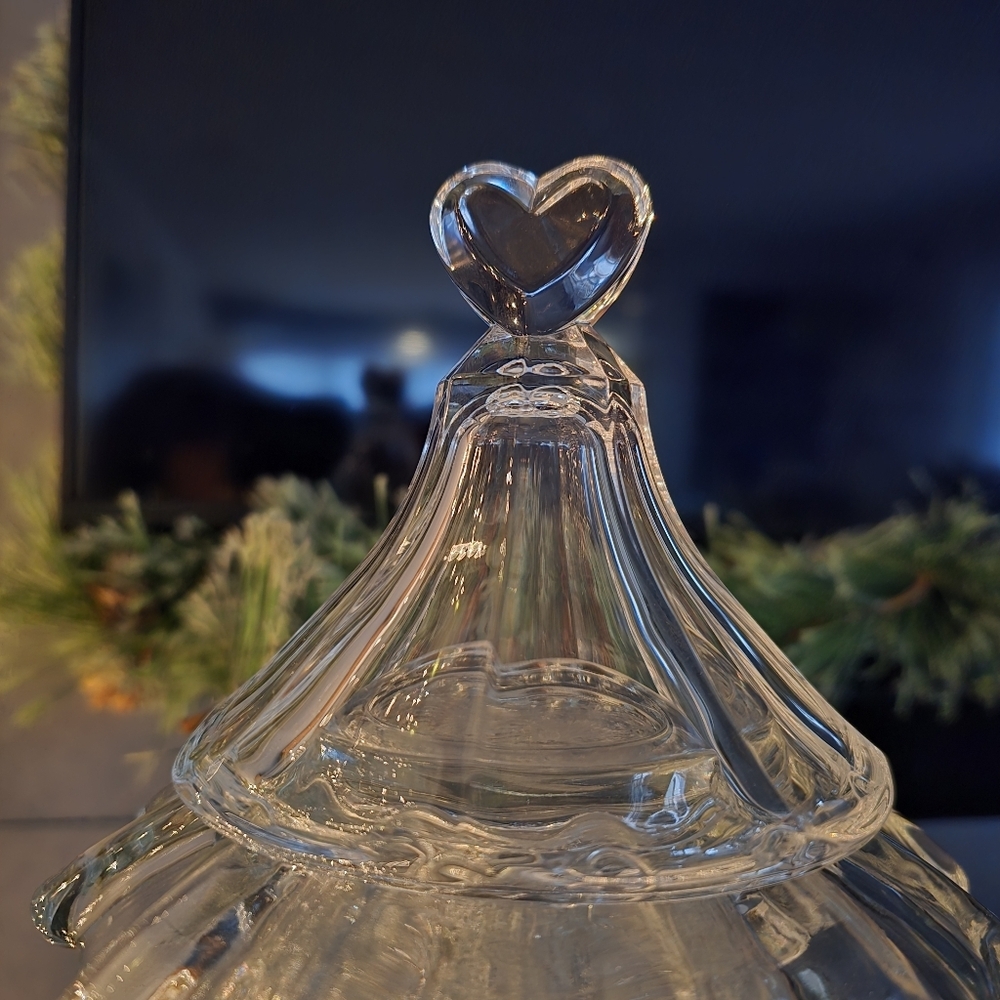 Elegant Glass Christmas Tree Decor - Picture 4 of 7